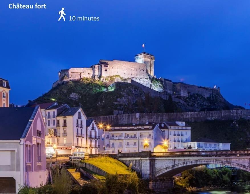 Foucault - Appartements - Au Coeur De Lourdes Esterno foto